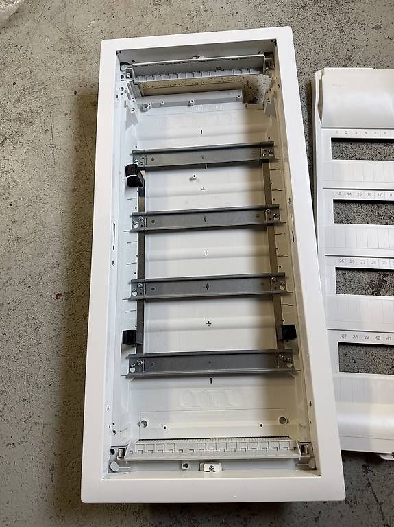 Alimentazione elettrica: Verteilerkasten – Usato da Frauenfeld venduto da Skeller0 4