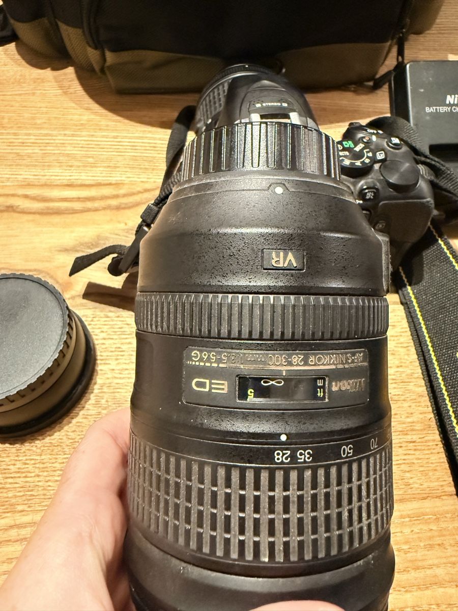 Nikon Kamera: Nikon D5600 Kamera Set – Neu (gemäss Beschreibung) aus Schafisheim von Flawiia 4