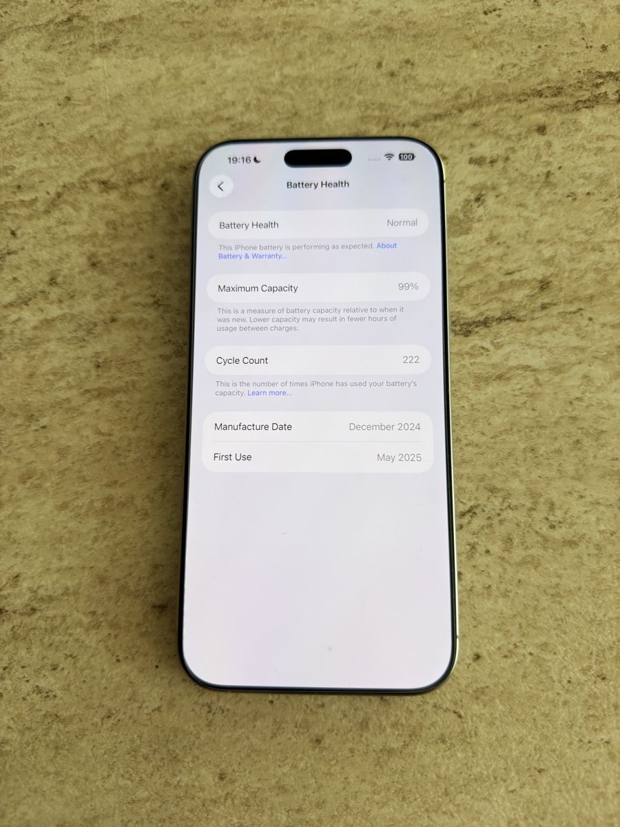 Apple Handys / Smartphones: Iphone 16 pro max – Neu (gemäss Beschreibung) aus Oberarth von tamarape