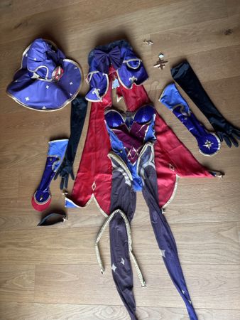 Uwowo Mona Megistus second hand cosplay