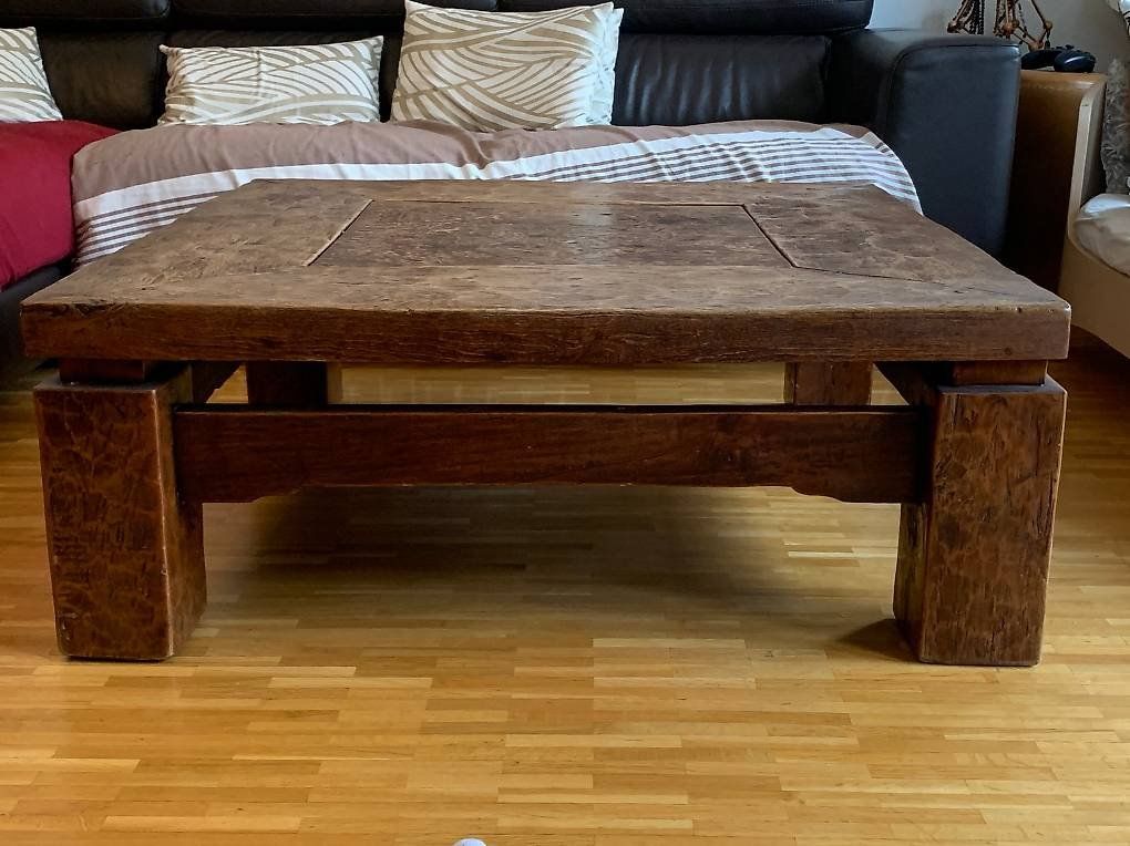 Tische: Table basse carrée massive en bois, style rustique chic – Gebraucht aus genève von MICHOR