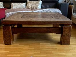 Table basse carrée massive en bois, style rustique chic