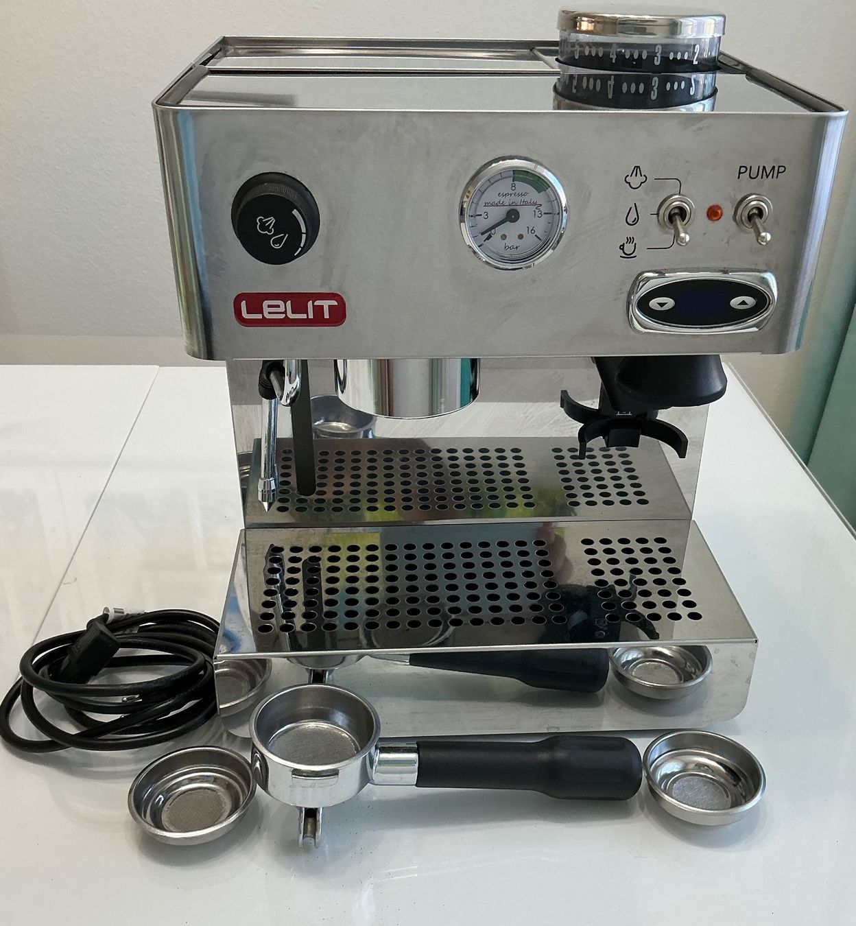 Lelit Kaffeemaschinen & Espressomaschinen: Lelit PL42TEMP Siebträger Kaffee/Espressomaschine – Gebraucht aus Bremgarten AG von Streify
