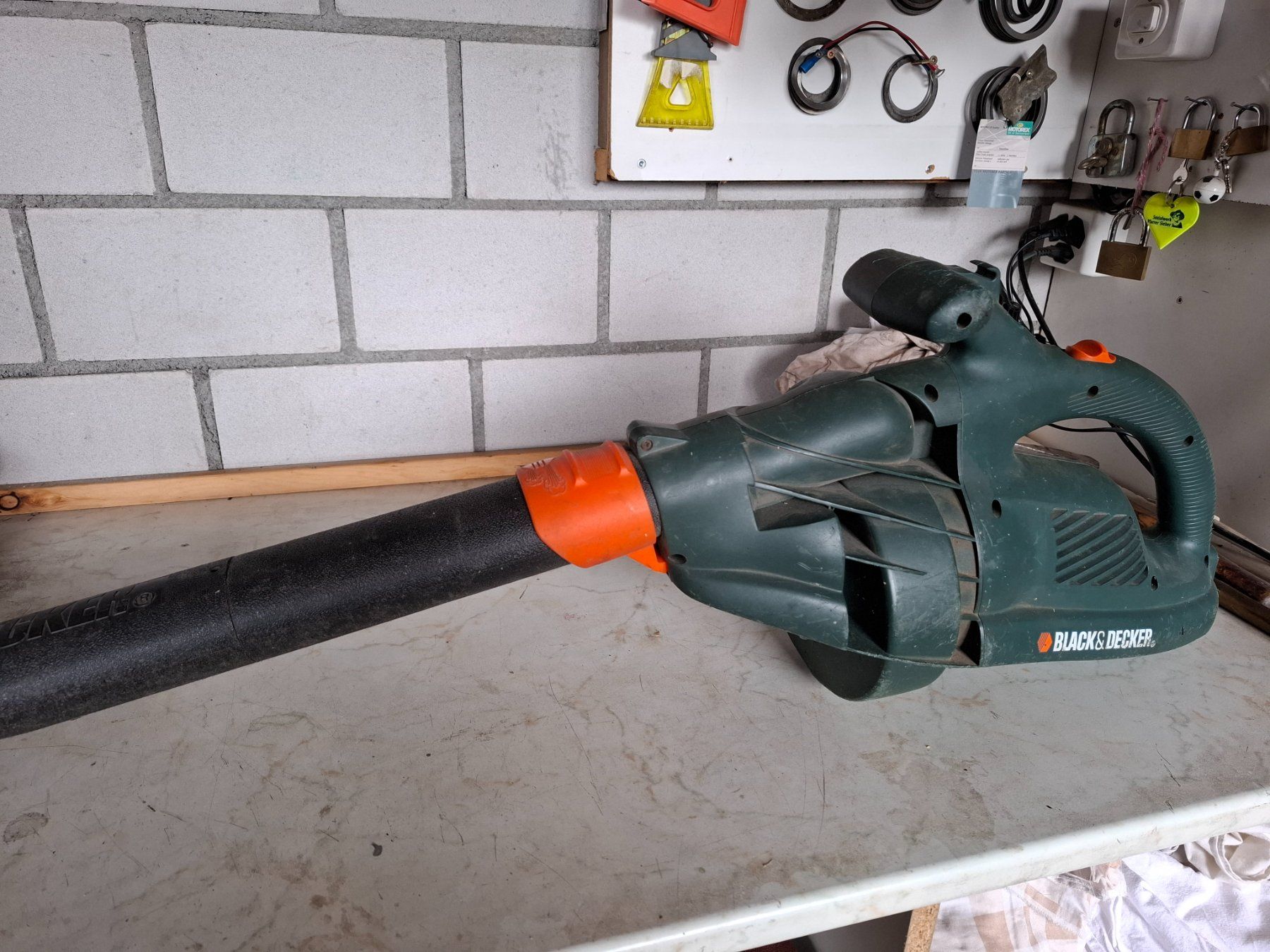 Soffiatori & Aspiratori per foglie: Black&Decker GW250 Laubbläser. – Usato da Pany venduto da Prjnjm