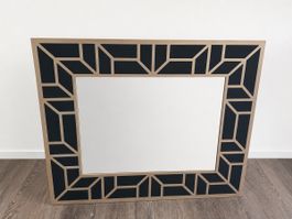 Spiegel mit geometrischem Rahmen bronze/schwarz 100x80cm
