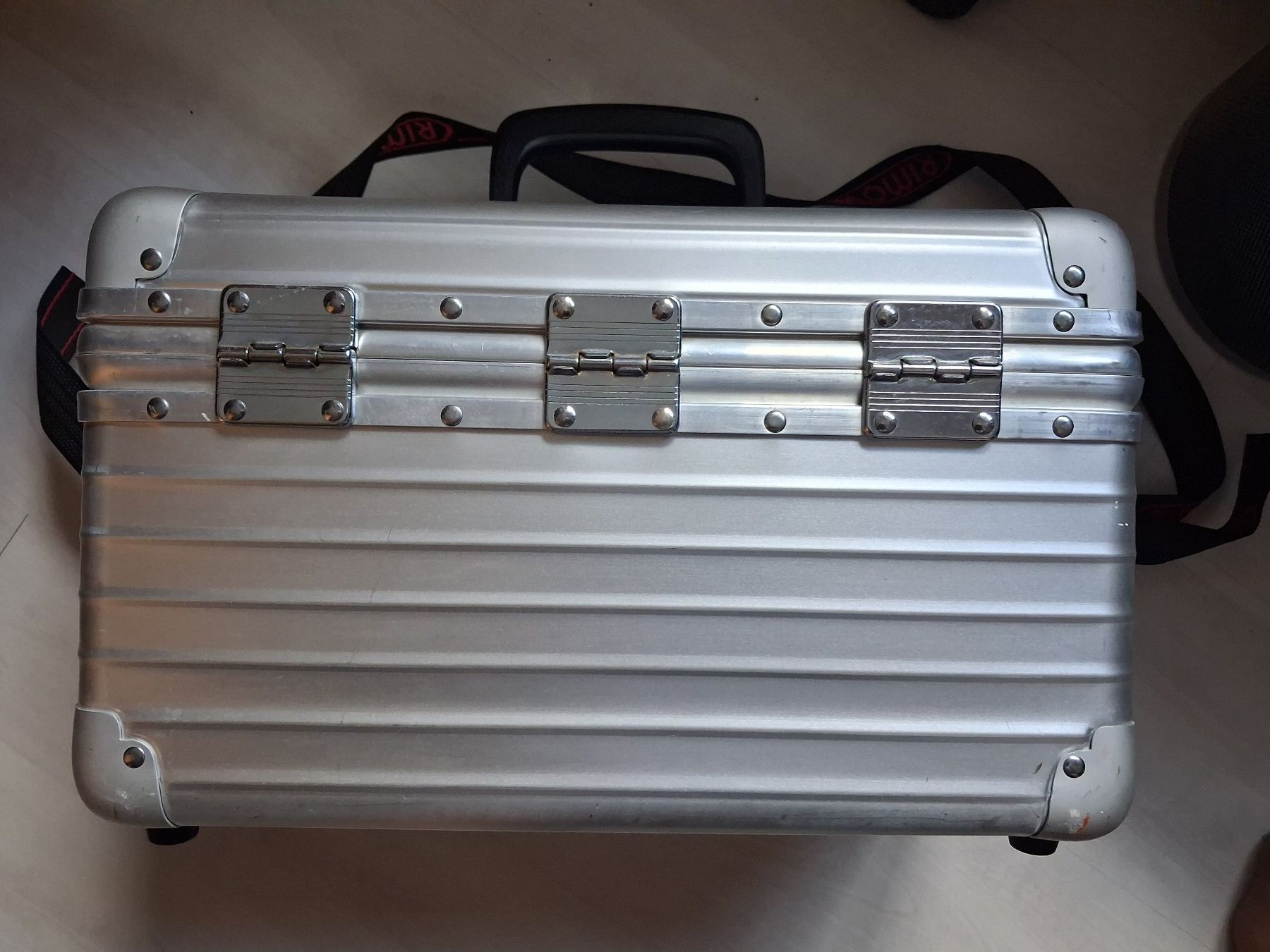 Rimowa Valigie: Rimowa Fotokoffer Amazonas – Usato da Thalwil venduto da Lantana58 3