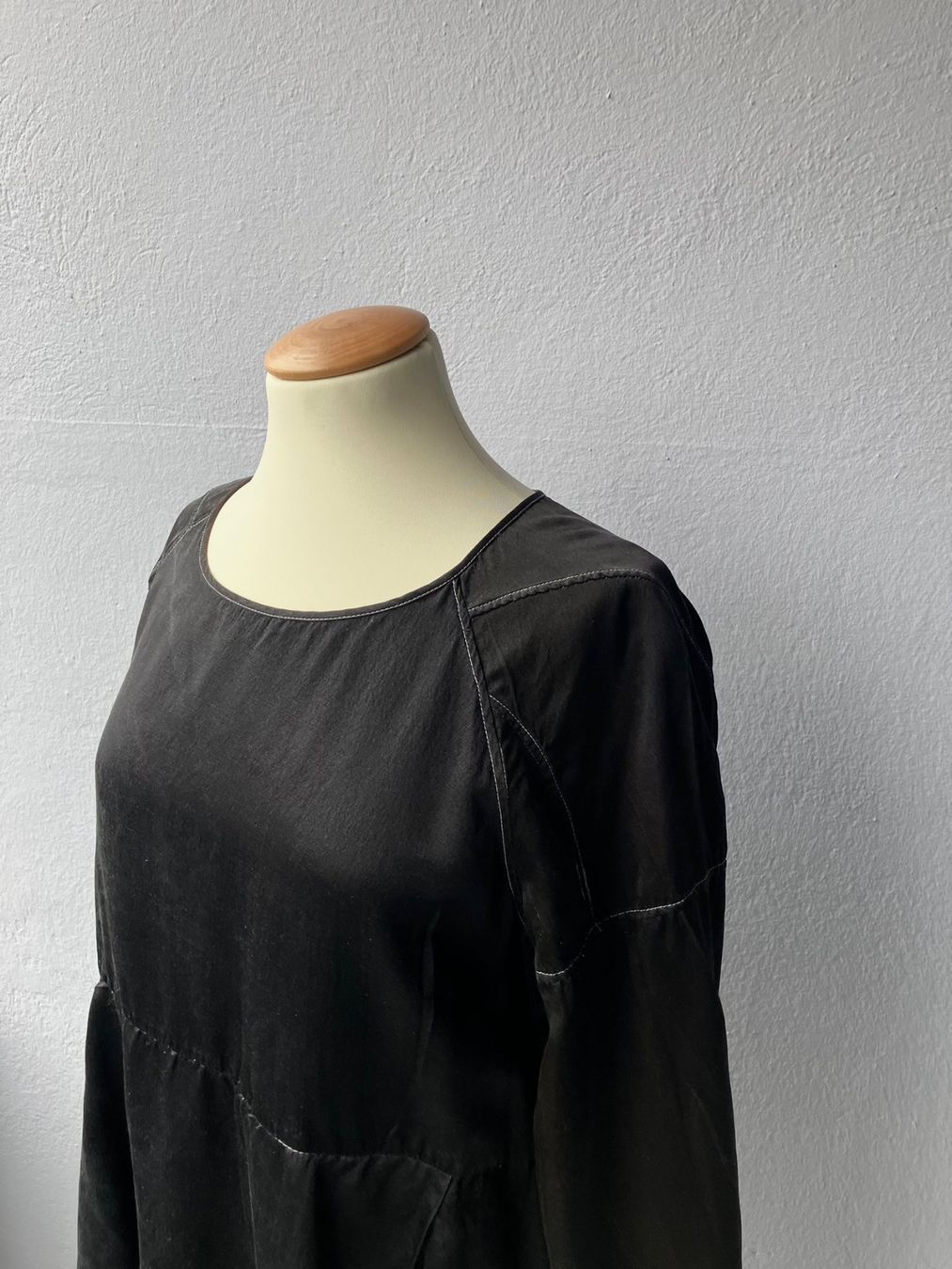 High Tuniken: Schwarze Tunika, Oversize, Gr. 40, HIGH – Gebraucht aus Olten von astettler01 1