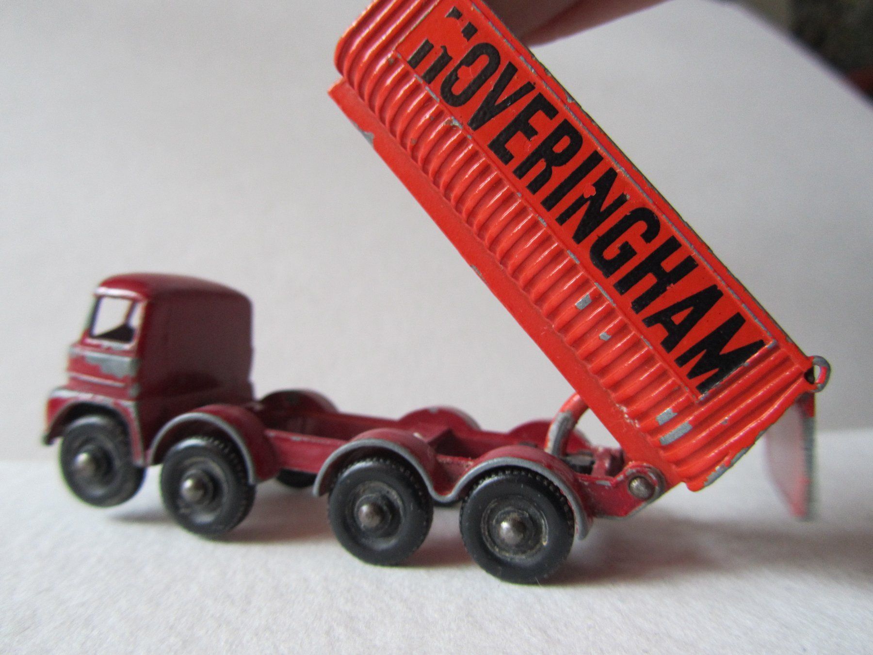 Matchbox Modellini d'auto: Hoveringham Tipper, Matchbox Lesney, Nr. 17D – Usato da Weiningen ZH venduto da dietsch57 4