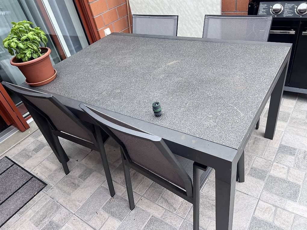Tische: Gartentisch – Gebraucht aus Bremgarten b. Bern von Iskuul