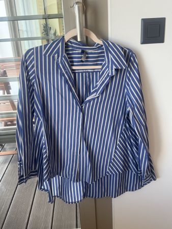 Blue striped long sleeve blouse button up shirt used