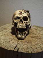 Vampir Totenkopf mit Skorpion – Gothic Deko