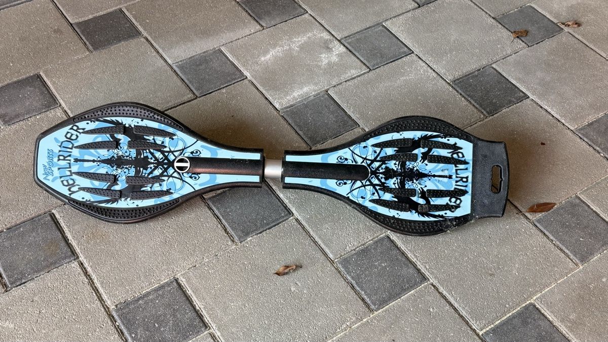 Skateboards: Waveboard HELLRIDER gebraucht mit Rollen funktionsfähig – D'occasion à Kriegstetten par GeNiraco