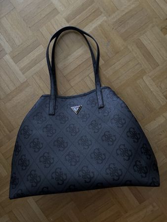 XL Guess Logo Tasche (grau und schwarz)