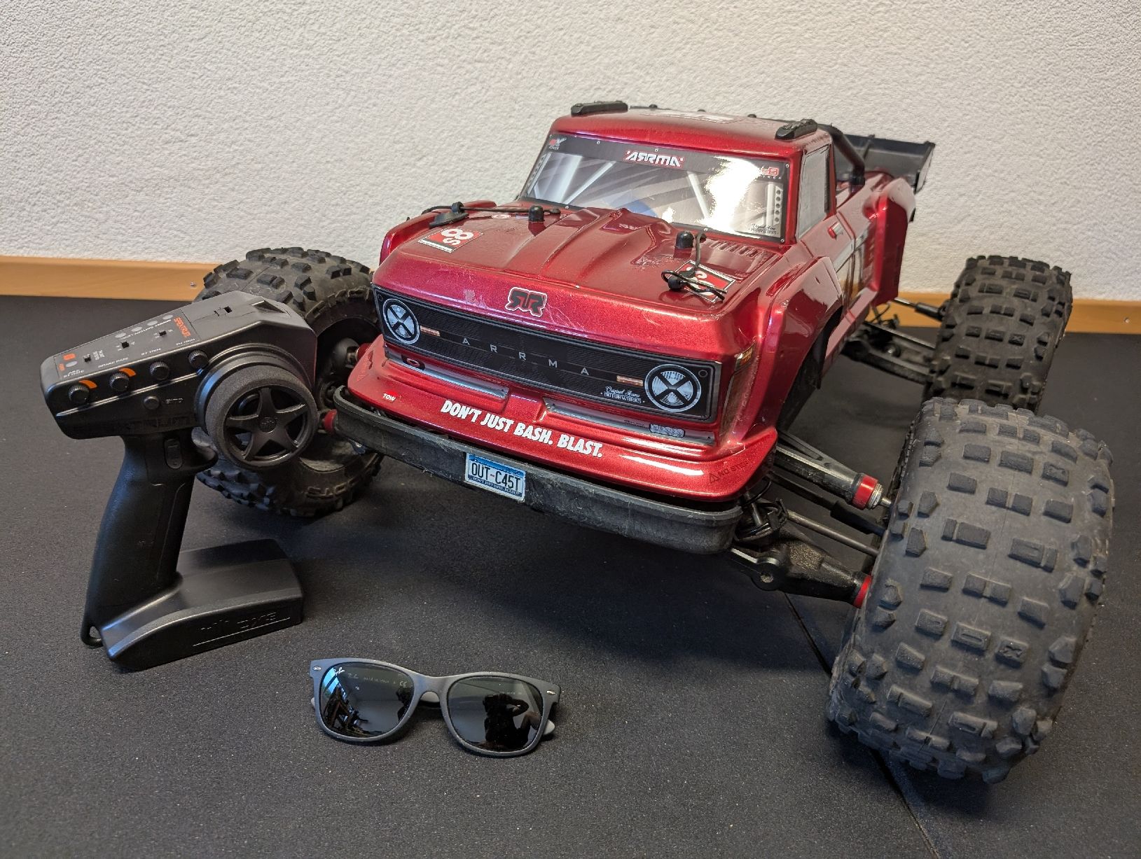 Arrma RC Modellbau: Arrma Outcast 1/5 is Rc Auto – Gebraucht aus Wittenbach von Ma39012E 1