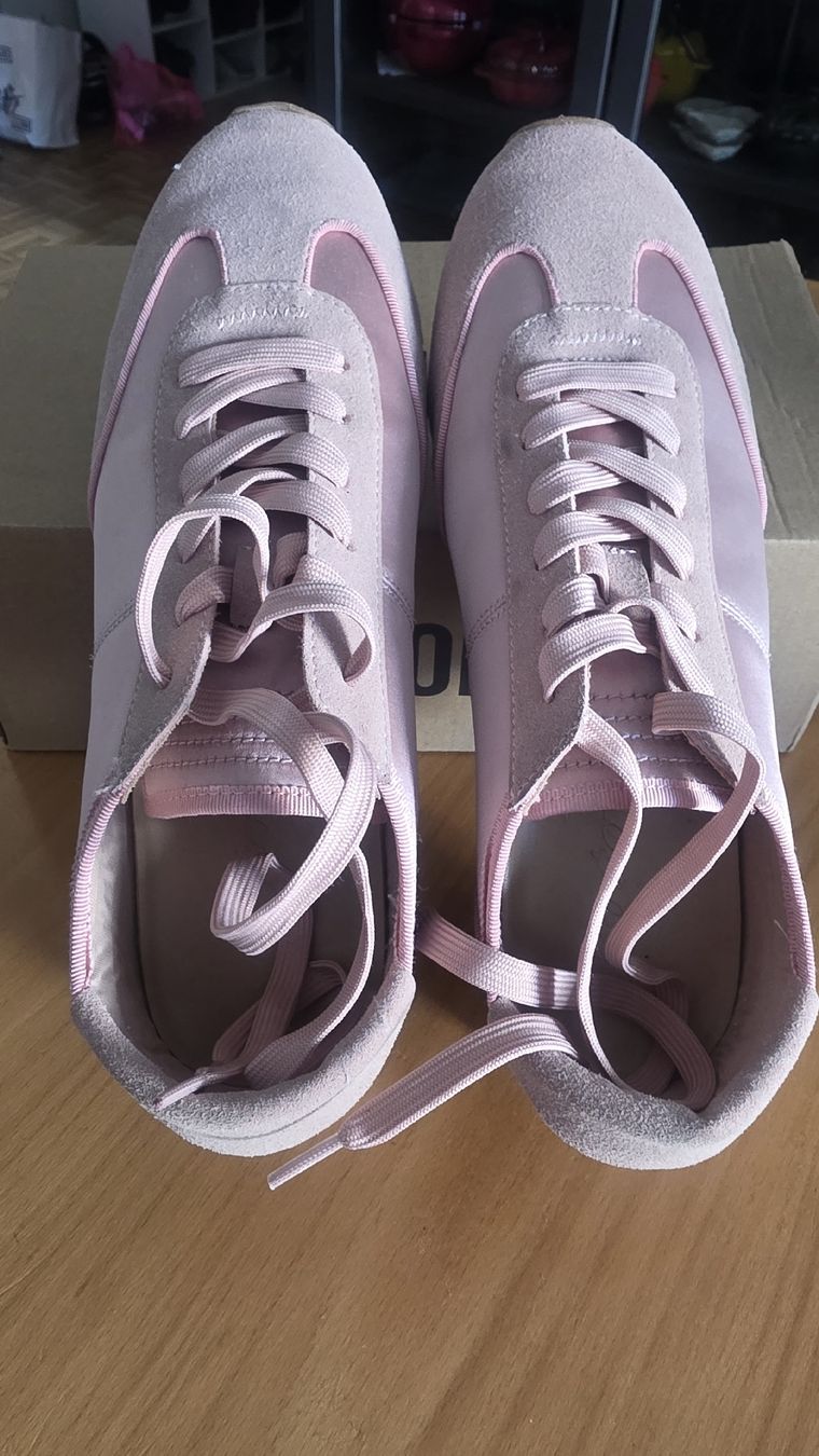 Scarpe da donna: Sneaker rosa Wildleder Optik Neu von Bata – Nuovo e nell'imballaggio originale da Binningen venduto da Hofka64 1