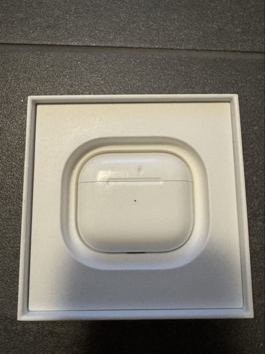 Apple Cuffie: Apple AirPods 3. Generation. – Usato da Bern venduto da yolandaschnegg 2