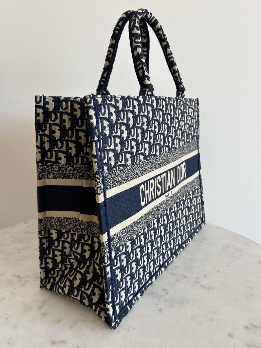 Taschen für Damen: Large Book Tote Bag – Neu (gemäss Beschreibung) aus Kilchberg ZH von malibubeach 1