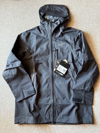 Neue Arcteryx Sentinel Relaxed HS GTX Jacke Damen Gr.M black