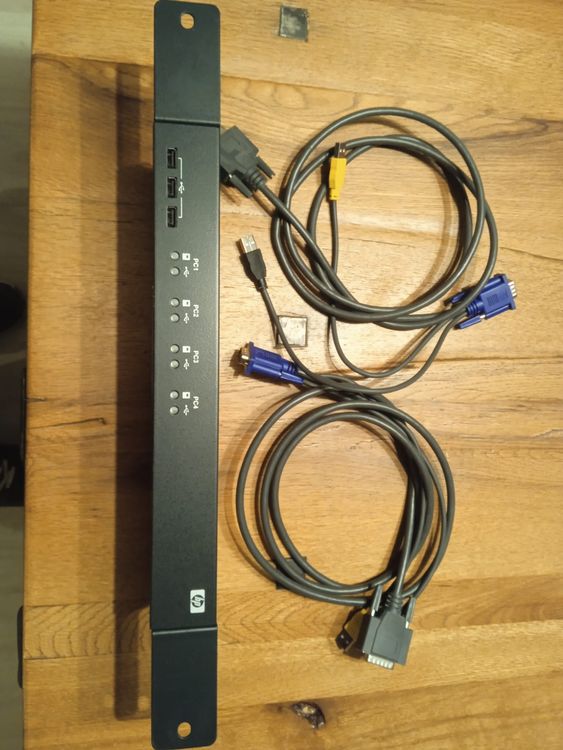 switch KVM HPE AF611A Server Console Switch 1x4 4Port Kaufen auf