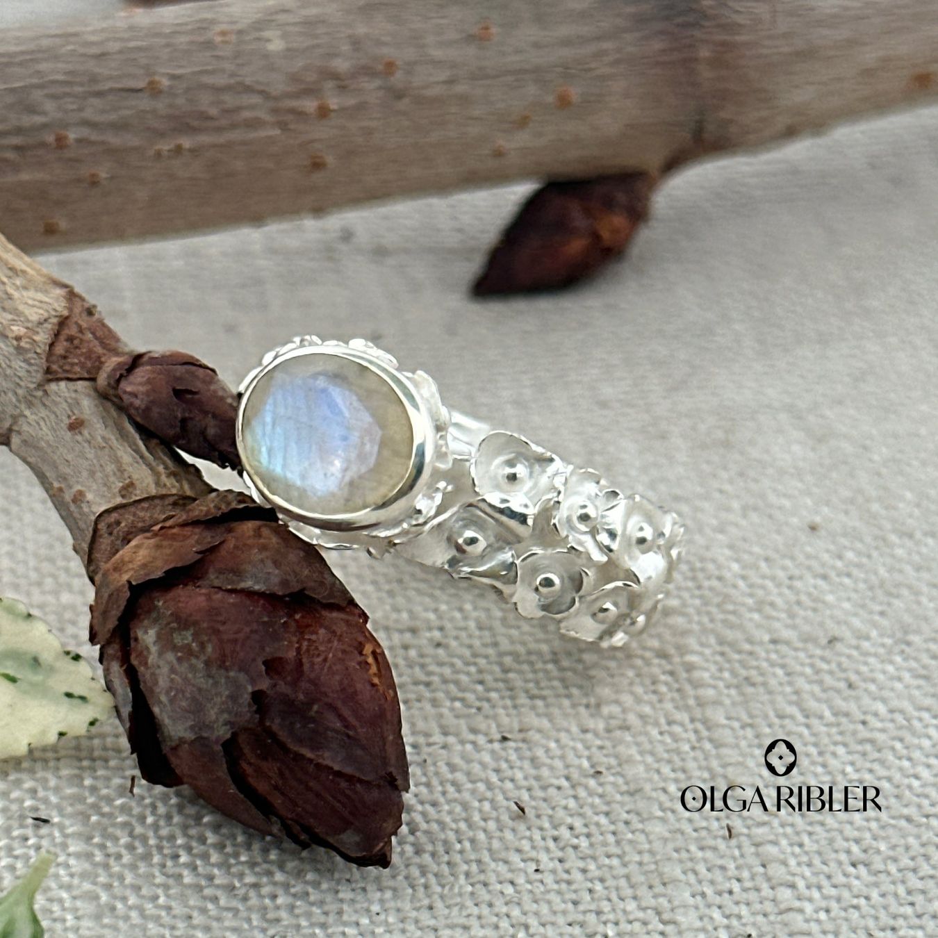 Olga Ribler Bagues: Silber Ring 925 mit Mondstein Grösse 60 – Neuf (Voir description) à Luzern par Schmuckoutlet 4