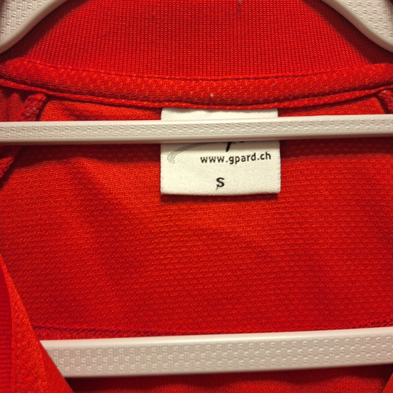 Canottiere & Pantaloni: Gpard Fc Winterthur S rotes Polo – Usato da Bellinzona venduto da LA-ropa-de-Juan 4