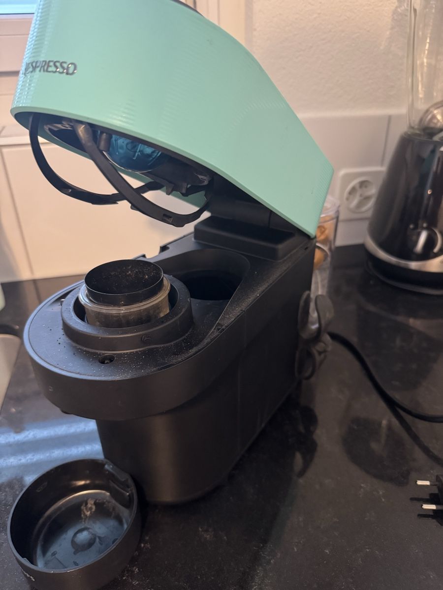 Nespresso Macchine per caffè & Macchine per espresso: Kaffeemaschine Krups Nespresso Vertuo – Usato da Kloten venduto da Boltmaster 2