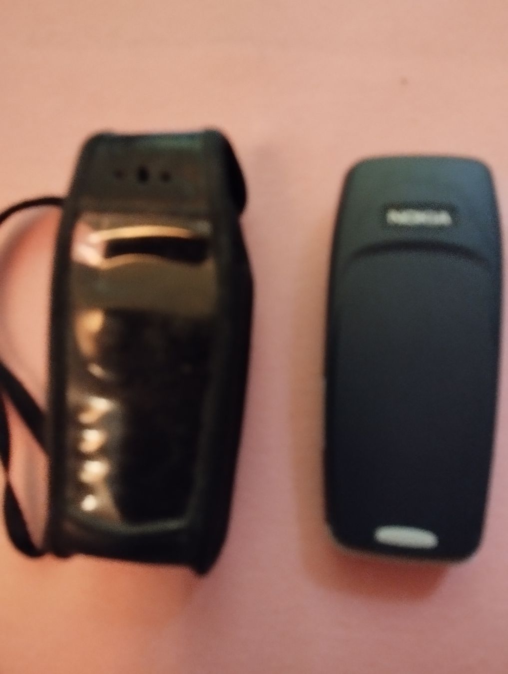 Nokia Telefoni cellulari / Smartphones: Nokia mit Tasche, ein Klassiker – Usato da Ostermundigen venduto da Dinge1 2