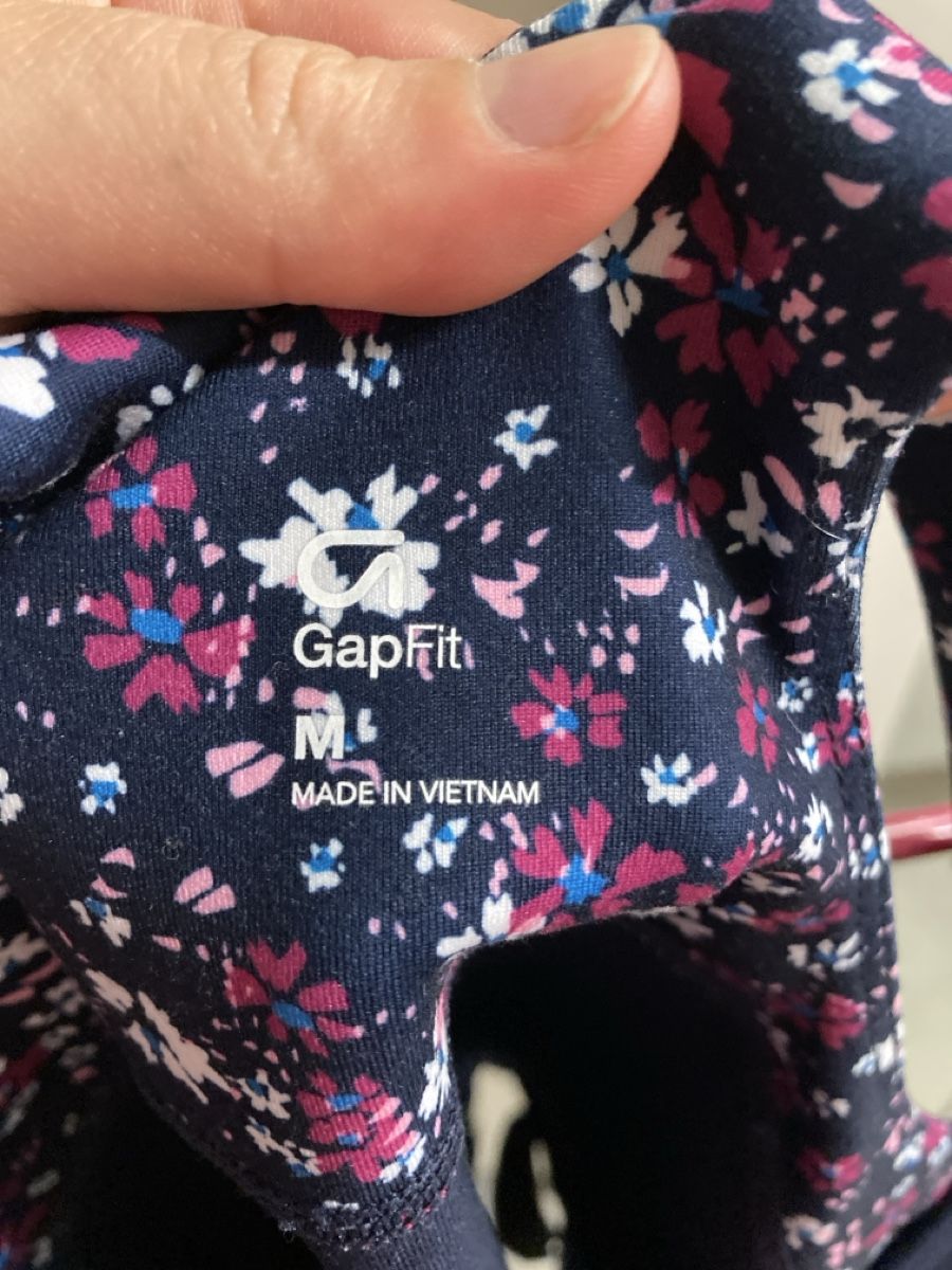 Tops: Sport top  – Gebraucht aus Urtenen-Schönbühl von alessibas 2