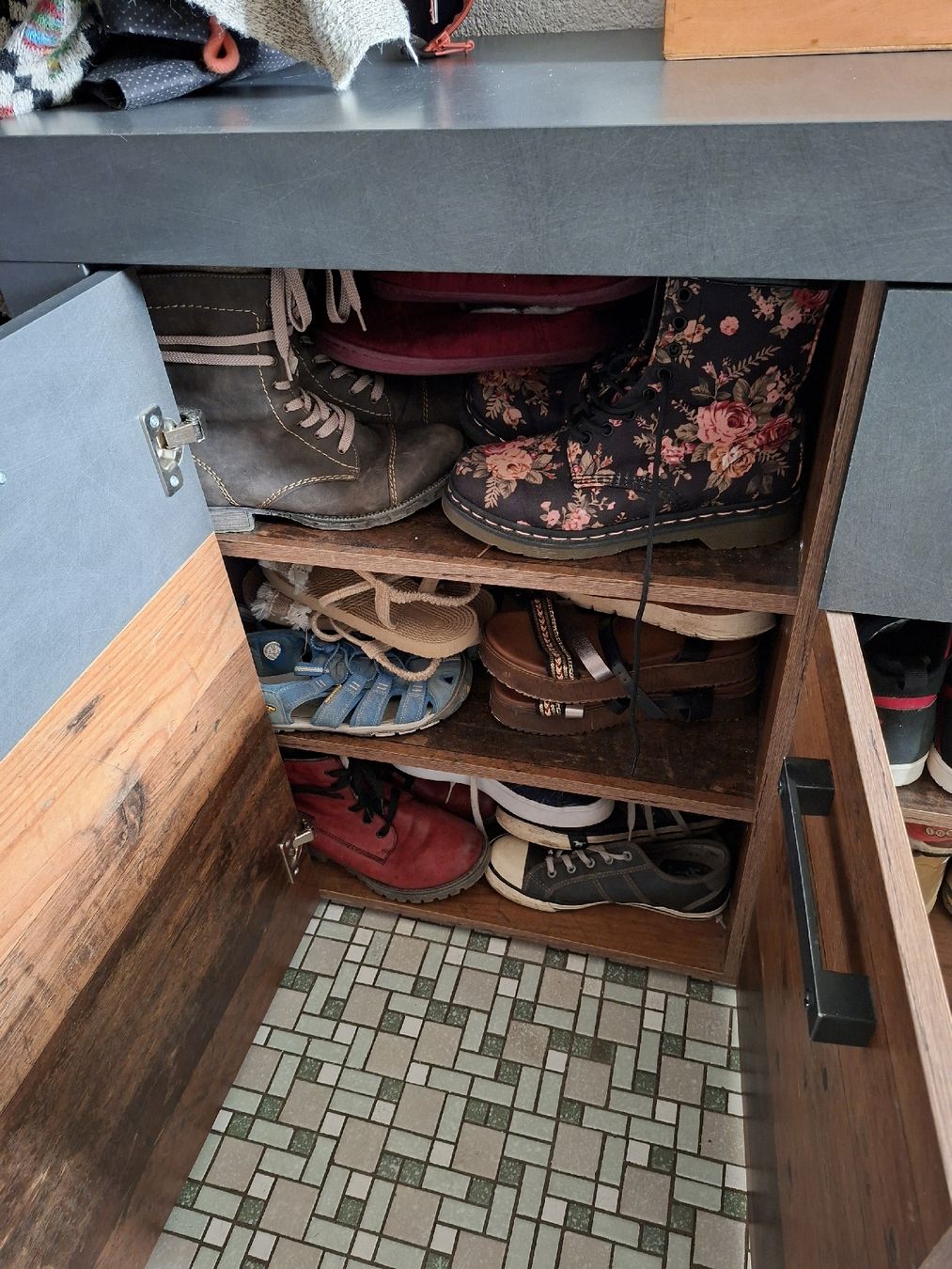 Büffets: Meuble commode 4 portes 2 tiroirs – Gebraucht aus Gumefens von izalala 3