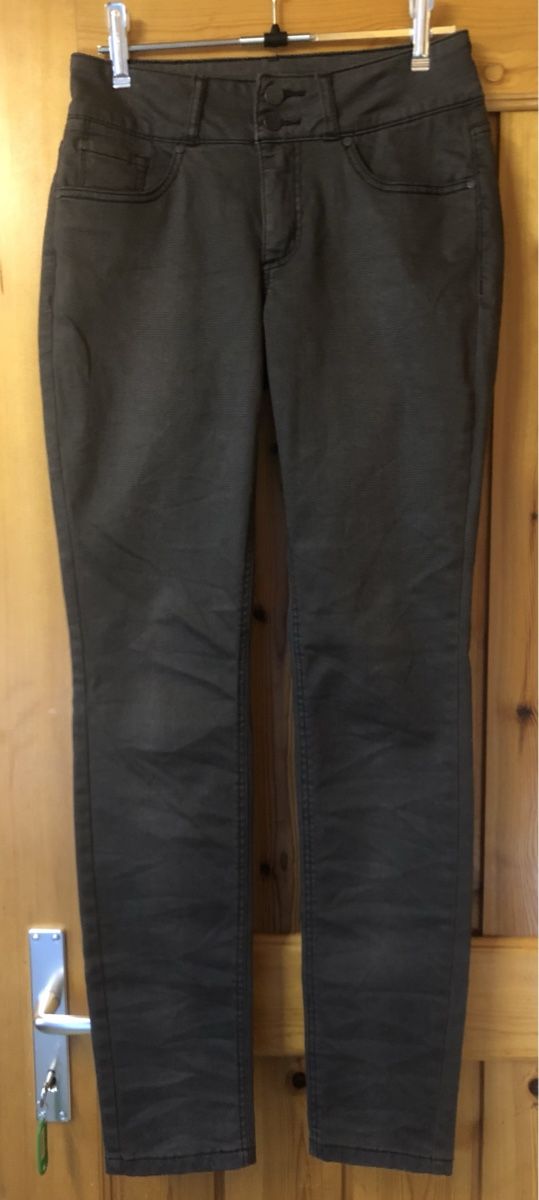 Buena Vista Pantaloni: Wunderschöne HOSE, Buena Vista TUMMYLESS, Gr.S – Nuovo (secondo la descrizione) da Mühlebach (Goms) venduto da chr_q6d8 2