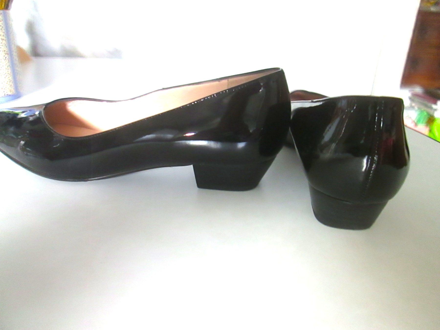 Kaiser Scarpe da donna: Peter Kaiser Schuhe, Nr. 4.5  Lackleder – Usato da Sementina venduto da babucia 3