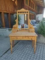 Coiffeuse ancienne - Bureau d'enfant