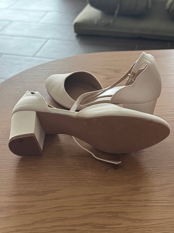 Anna Field Scarpe da donna: Chaussures à talons blanches – Usato da Bercher venduto da valentineklein 3