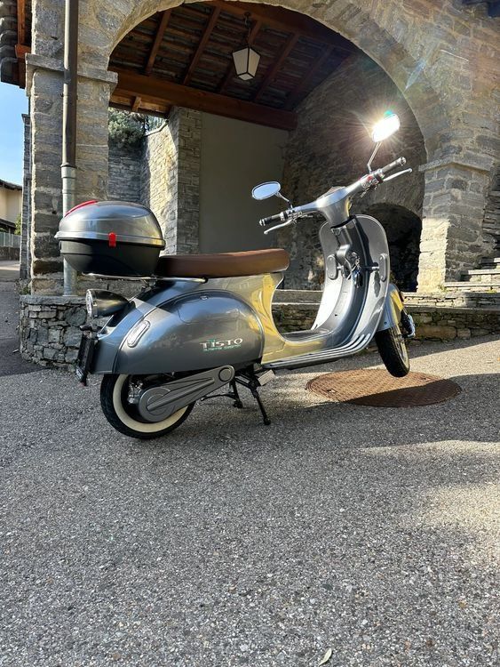 Veicoli elettrici: Wunderschöner neuer E-Roller Luna 3000W – Nuovo (secondo la descrizione) da Aeschlen ob Gunten venduto da Rudolf1970 1