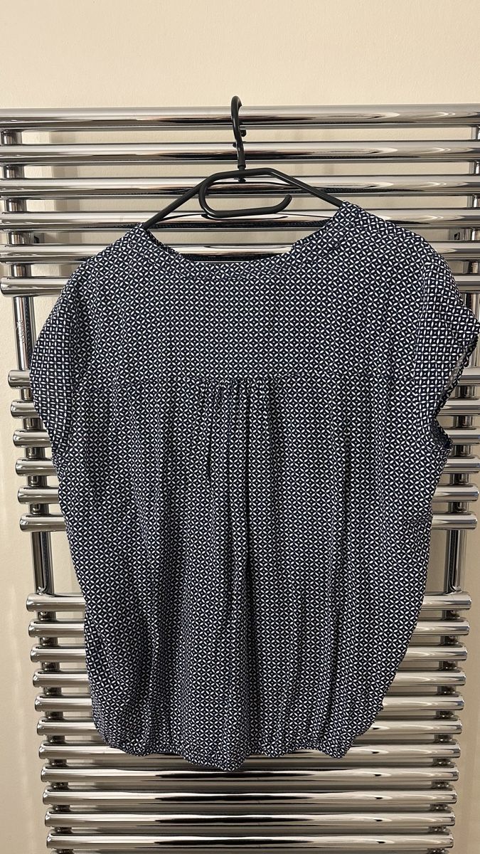 Tom Tailor Camicette: Damen Bluse Tom Tailor Muster dunkelblau Grösse 42  – Usato da Ettingen venduto da slg_4107 3