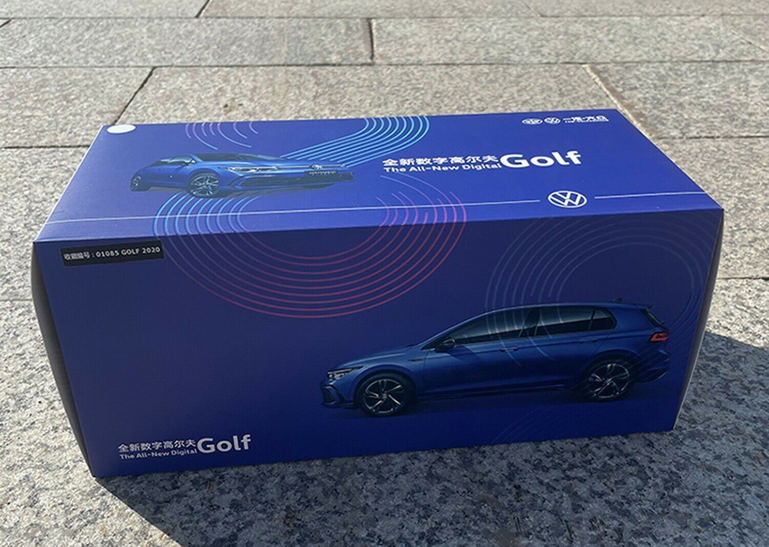 Volkswagen Modellautos: VW GOLF 8TH 2020 WEISS 1:18 PAUDI – Neu und originalverpackt aus Suhr von Moebelsiralfred 4