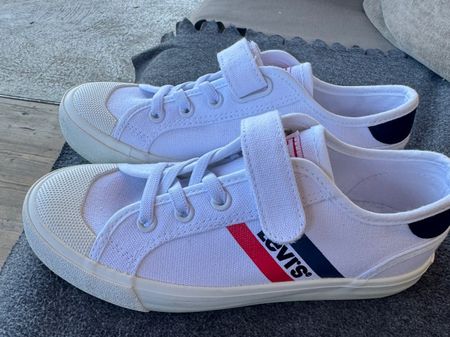 Levi’s Schuhe Grösse 34 NEU