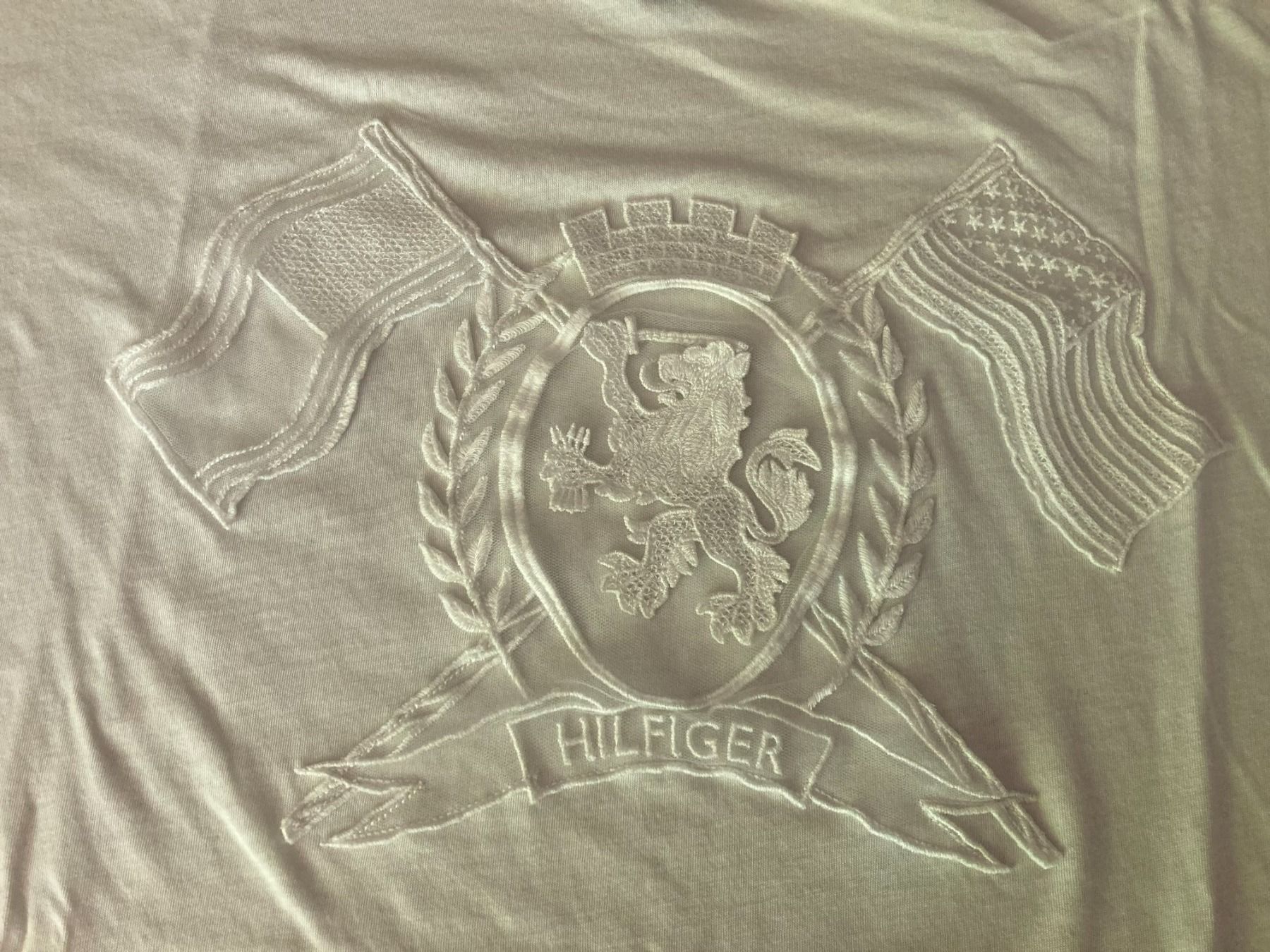 Tommy Hilfiger T-shirt: Tommy Hilfiger T-Shirt weiss – Usato da Obfelden venduto da miau68 3