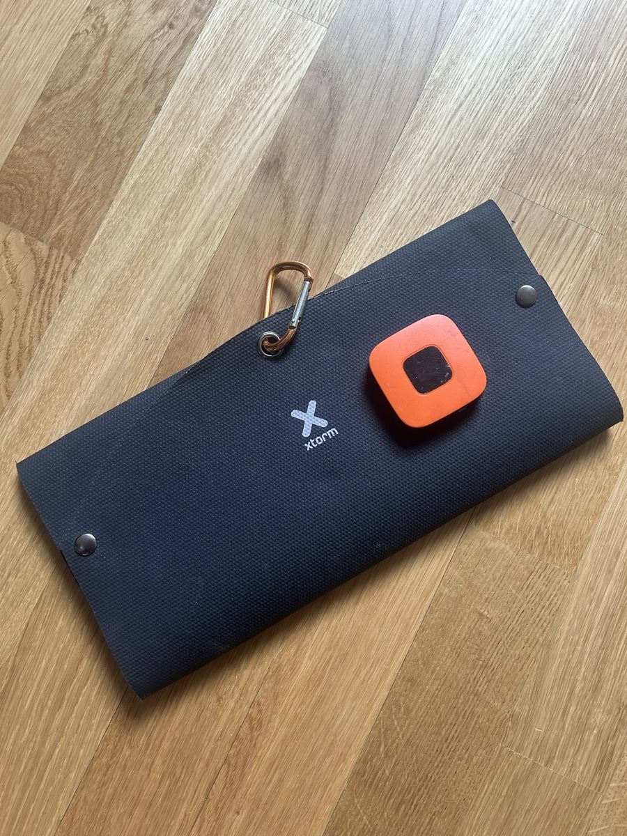 Xtorm Dispositivi a energia solare: Xtrom AP275 SolarBooster Solar Pannel – Usato da Bern venduto da Link_21