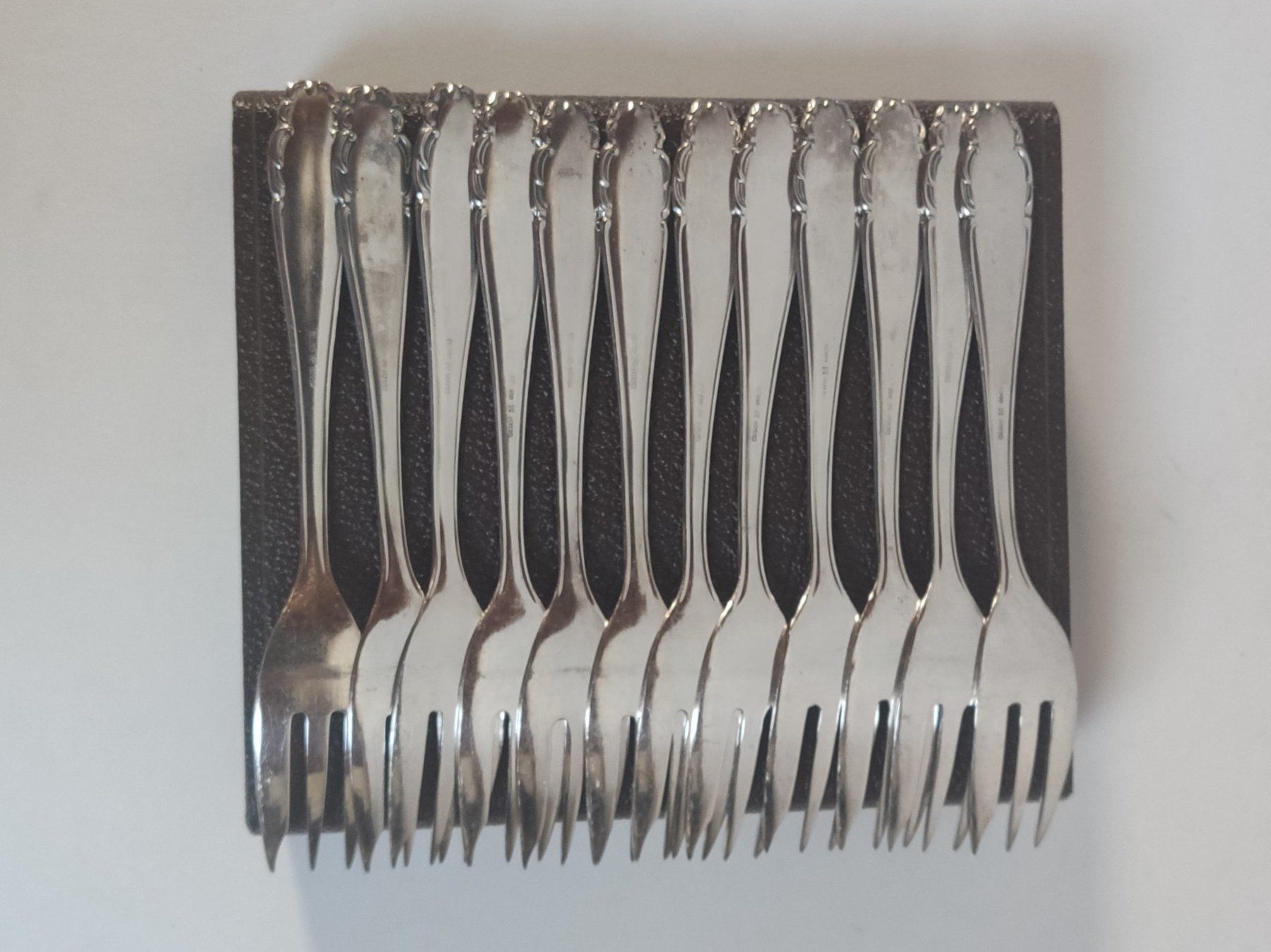 Set di posate: 12X, 100/20 Silber, Wirths-Stempel. – Nuovo e nell'imballaggio originale da Lamboing venduto da Qtrica 3