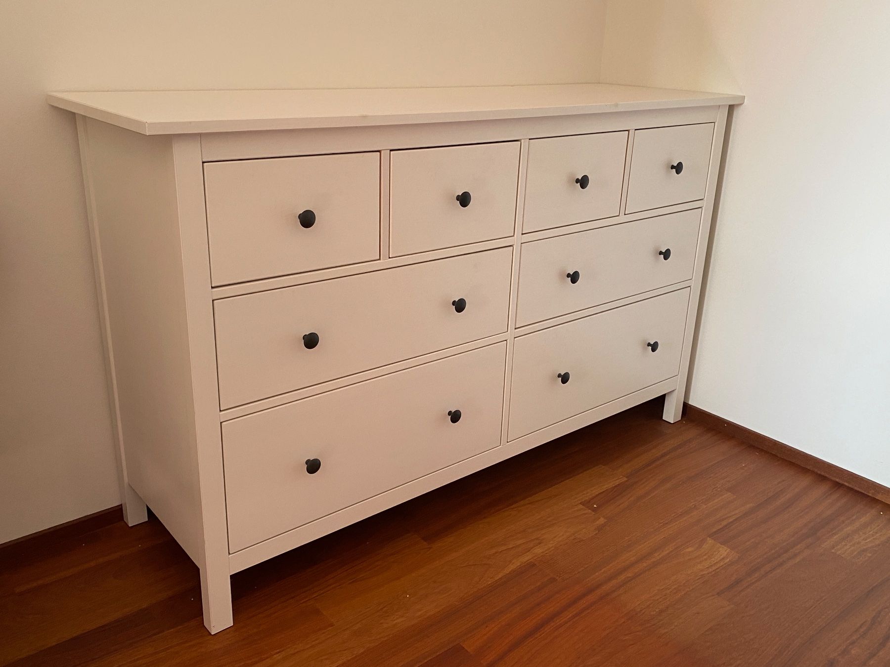 Ikea Cassettiere: HEMNES Kommode mit 8 Schubladen – Usato da Luzern venduto da cege1129 2