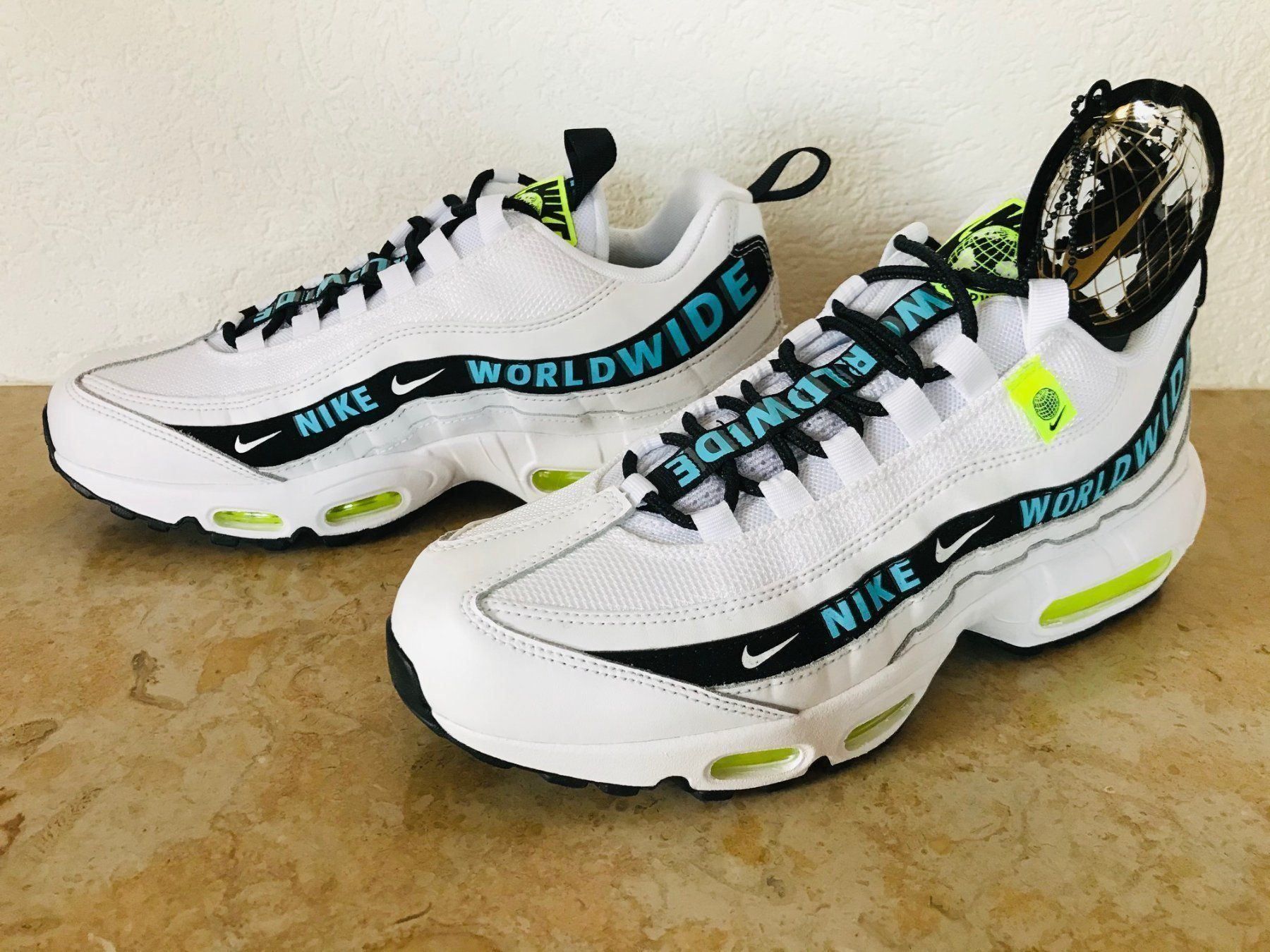 Nike Herrenschuhe: NIKE Air Max 95 SE Größe EUR 42 – Neu und originalverpackt aus Soyhières von Spartan117