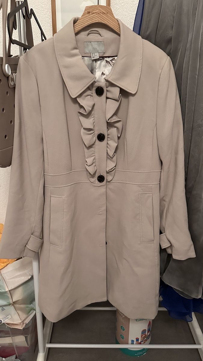 H&M Cappotti: Damen Mantel H&M Gr. 44 – Usato da Pfungen venduto da nik_9wv9
