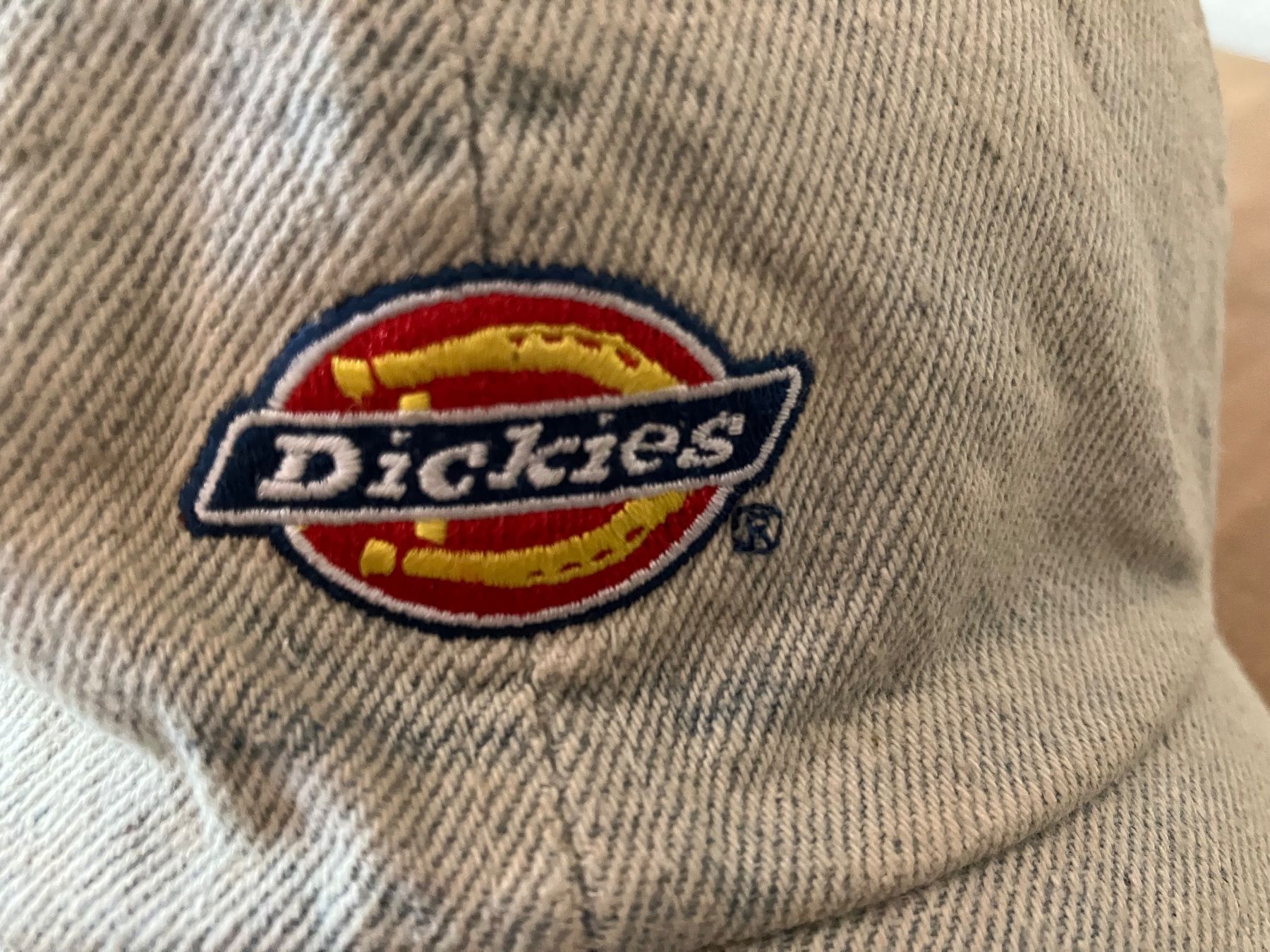 Altro in  Abbigliamento & Accessori: Dickies Cap, Grösse S/M, Used Look – Usato da Zürich venduto da MonkeyTunes 2