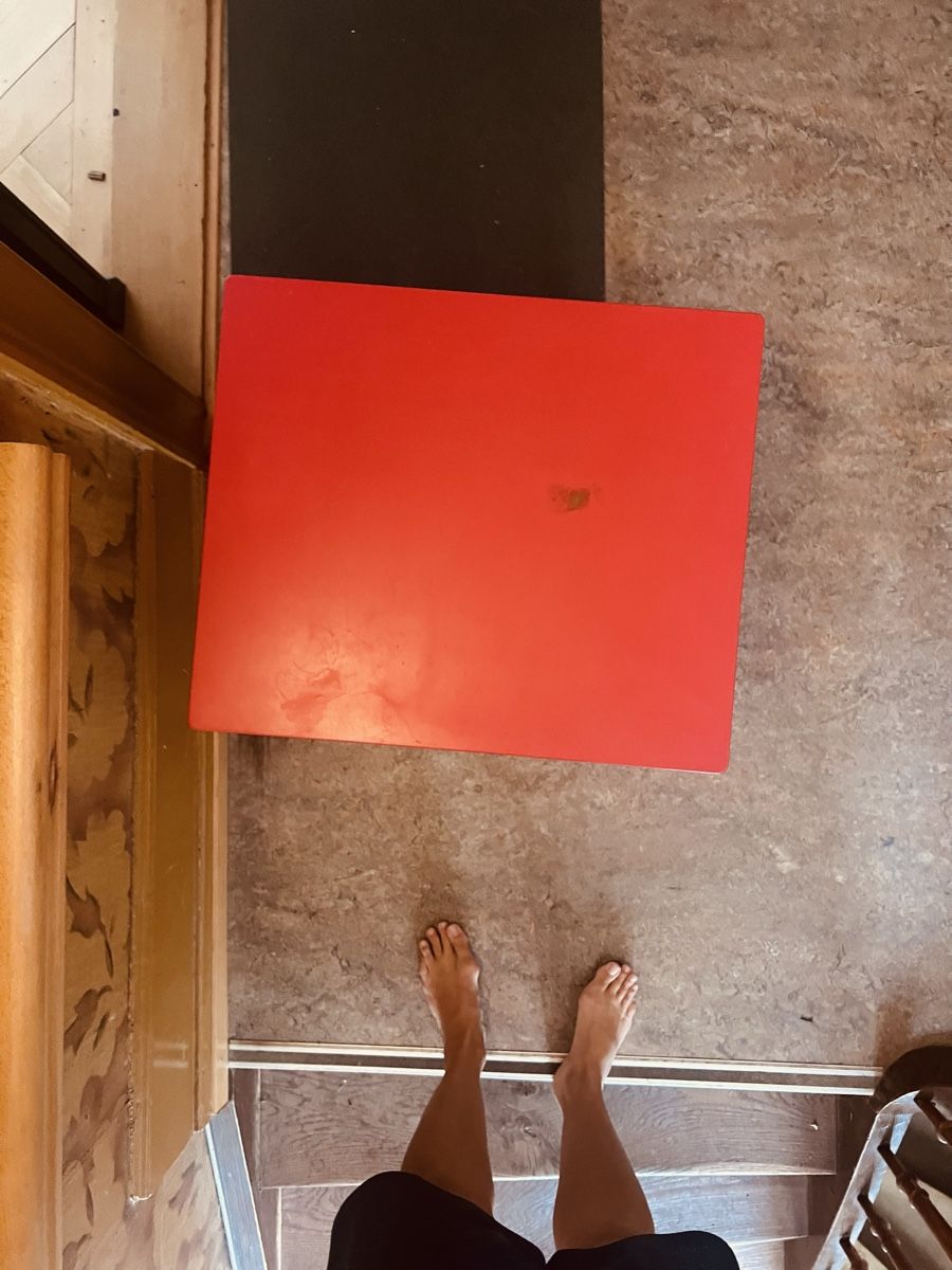 Tische: Wooden kids table, red – Gebraucht aus Zürich von fac_k6lh 3