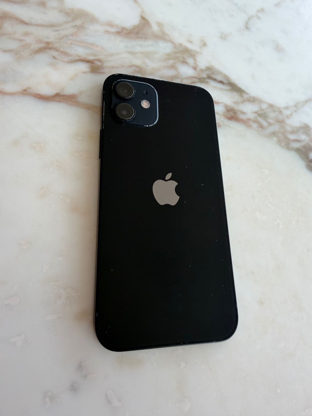Apple Telefoni cellulari / Smartphones: iPhone 12 64GB Batterie 99% – Usato da Scherzingen venduto da oli_9rjp 2