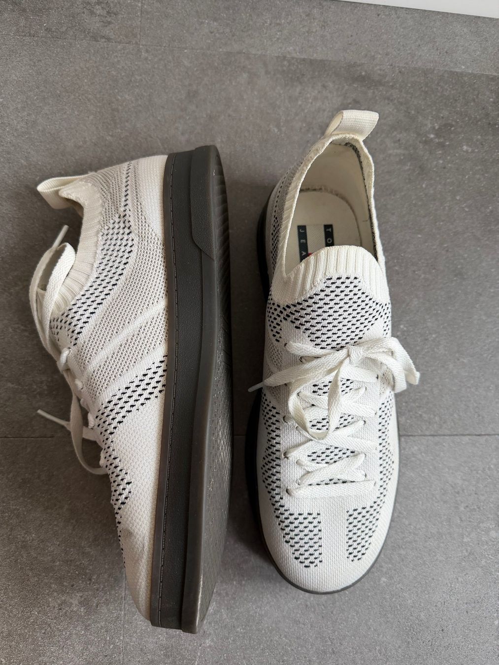 Tommy Hilfiger Scarpe da uomo: Tommy Hilfiger Sneaker – Nuovo (secondo la descrizione) da Basel venduto da Chrigi129 1
