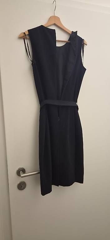 Kleider: Robe Calvin Klein Neuve – Neu und originalverpackt aus Bouveret von lagartha 3