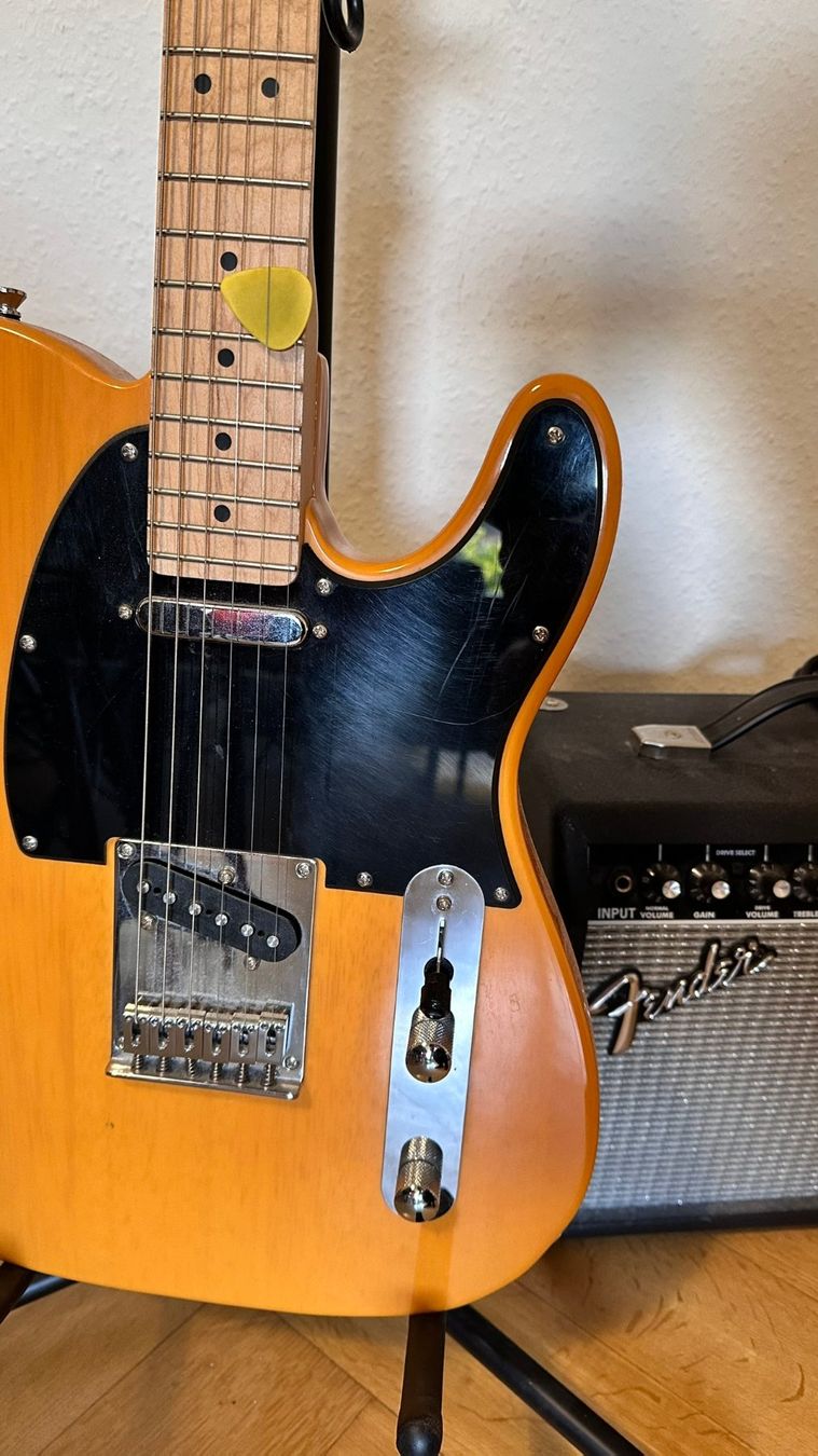 Squier Strumenti musicali: Squier Telecaster Affinity E-Gitarre mit Fender Verstärke... – Usato da Bern venduto da Stefan_20000