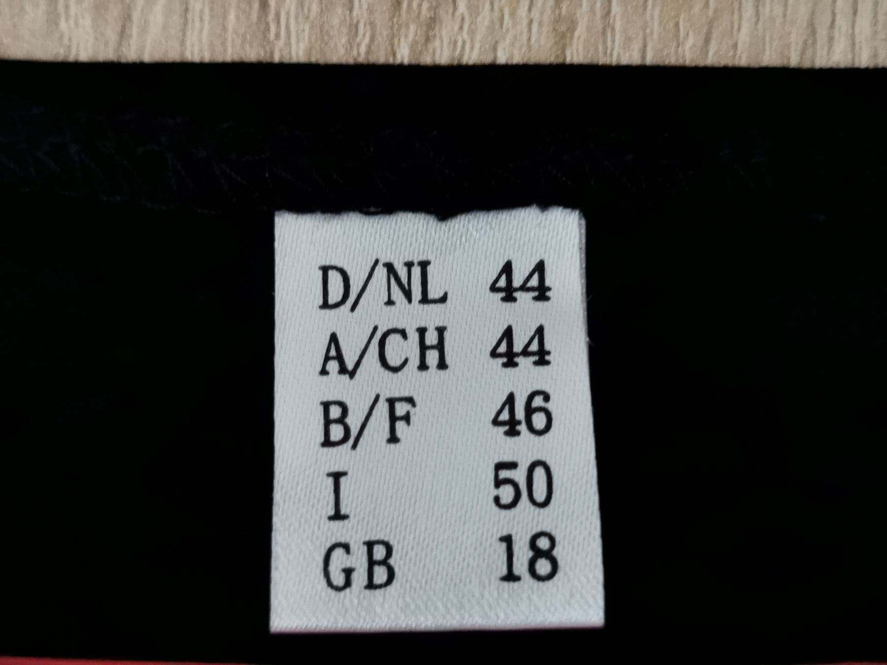 T-shirt: Damen T-Shirt Gr L.  – Nuovo (secondo la descrizione) da Schlieren venduto da vlalif 2